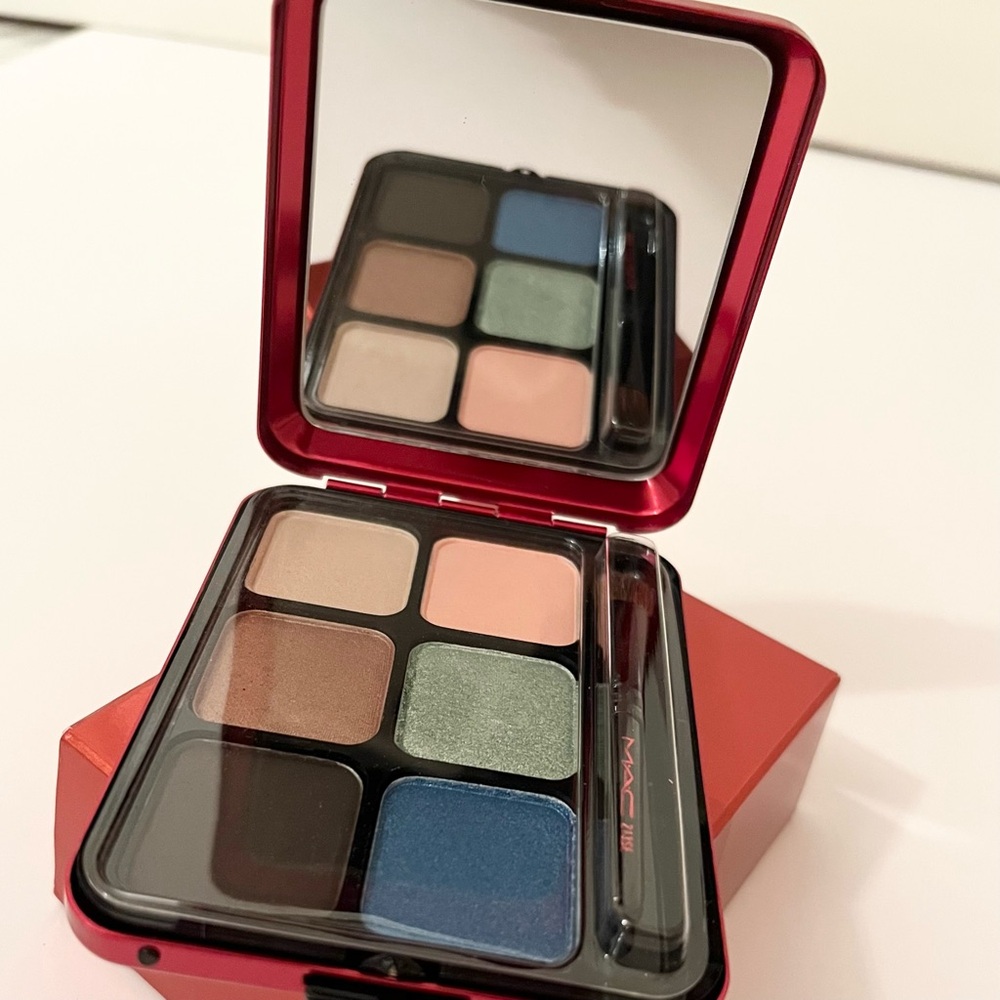 MAC Devoted Poppy Eyeshadow Palette – Limited Edition 6 Shades, with brush & Box - Picture 5 of 9